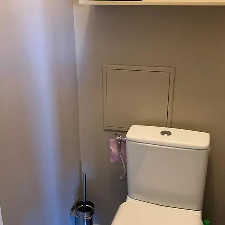 A Avec Acces Direct A La Et Parking Privatif - Fr-1-465-132 كابورغ