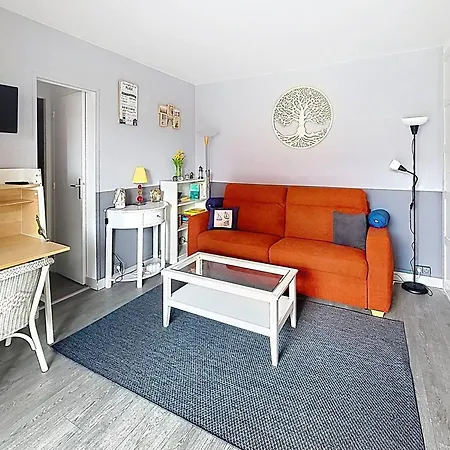 à Avec Accès Direct à La Et Parking Privatif - Fr-1-465-132 * Cabourg